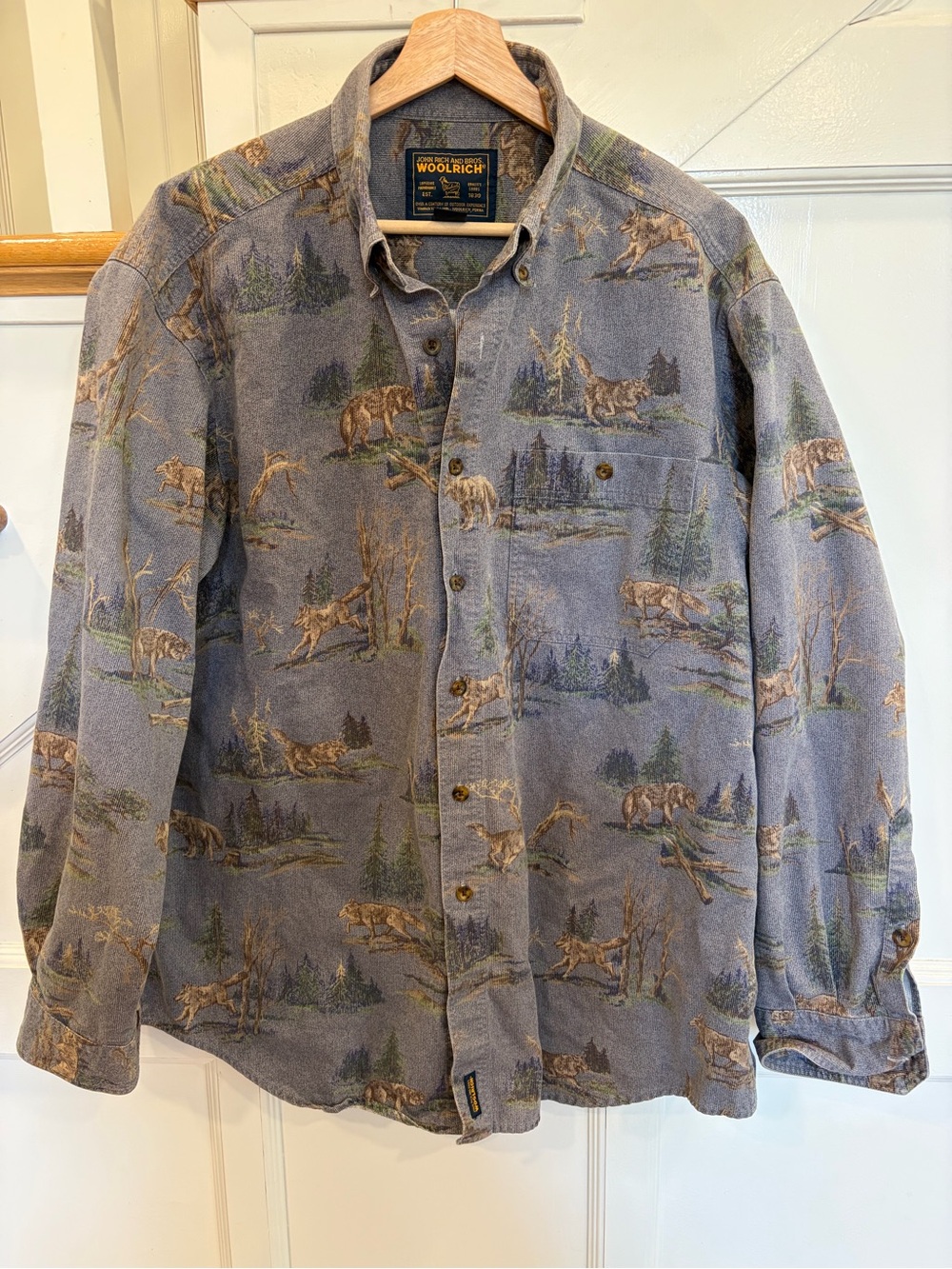 Vintage 1990's Woolrich Rich & Bros.Wildlife Wolf Rare Buttondown corduroy L